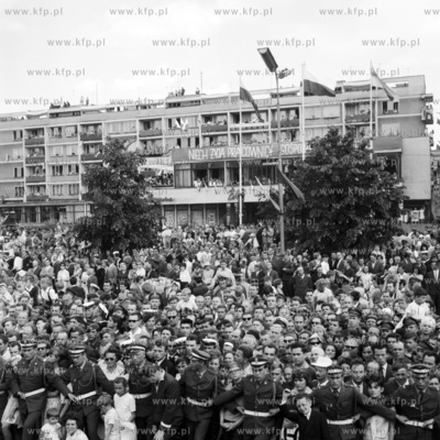 Defilada wojskowa z okazji Dni Morza na al. Grunwaldzkiej...