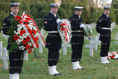 Swieto Niepodleglosci na francuskim cmentarzu wojskowym...