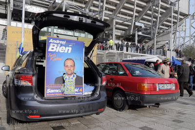 Kampania wyborow samorzadowych w toku. Zareklamowac...