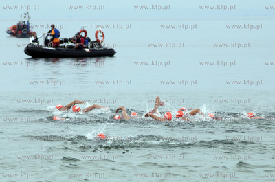 Hel. Start plywackiego BCT Gdynia Marathon 2012. 25.08.2012...