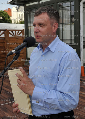 Sopot. Plac z Jasiem Rybakiem, na tylach klubu Spatif....