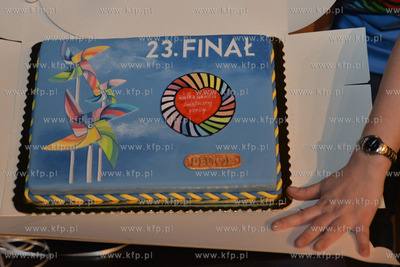 23 final WOSP w Gdyni. Licytacja prowadzona przez przez...