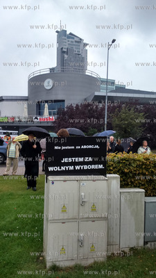 Ogólnopolski strajk kobiet w Gdyni na Skwerze Kościuszki....