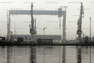 Stocznia Gdynia, widok na suwnice.
29.04.2006
fot....