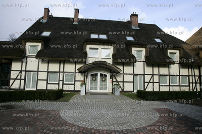 Dwor Oliwski polozony w malowniczej Dolinie Radosci...