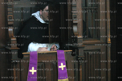 Przedwielkanocna spowiedz swieta w kosciele sw. Mikolaja...