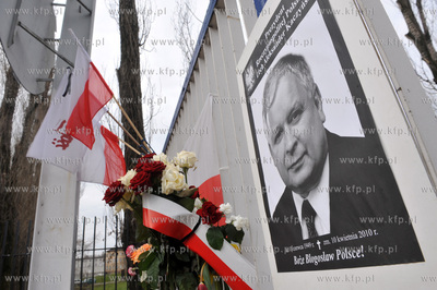 Zaloba po katastrofie prezydenckiego samolotu pod Smolenskiem....