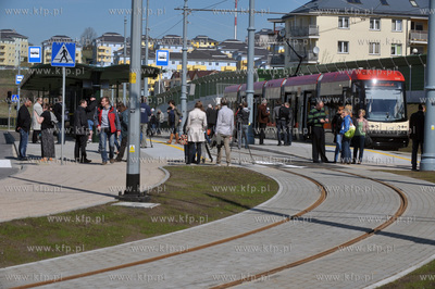 Inaguracyjny przejazd tramwajem na nowo otwartej lini...