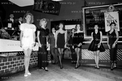 Wybory Miss Wybrzeze w nocnym klubie Romantica na ul...