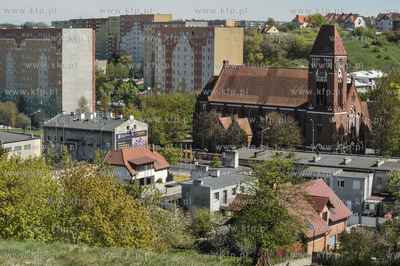 Gdańsk Siedlce widziane z Suchanina. Kościół św....