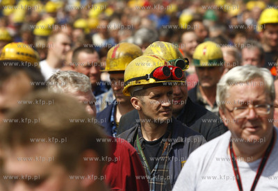 Gdynia.  Obrona stoczni polską racją stanu - pod...