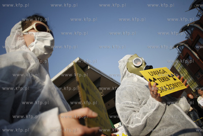 Gdansk. Protest przeciwnikow budowy elektrowni atomowej...
