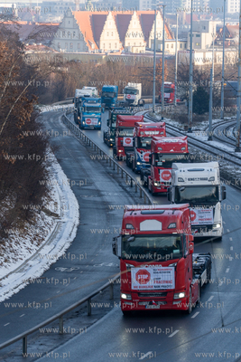 Aleja Armii Krajowej w Gdańsku. Protest przewoźniów...