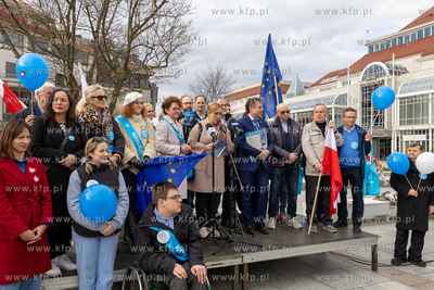 Sopot. Marsz wyborczy Koalicji dla Sopotu Magdaleny...