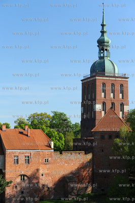 Frombork, Wzgorze Katedralne. Barokowa wieza dzwonna...