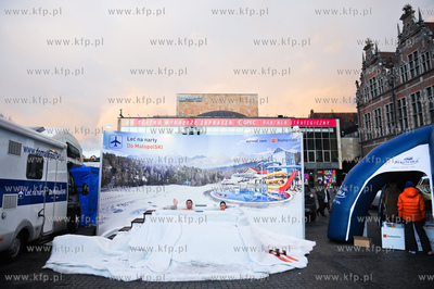 Gdansk. Targ Weglowy. Akcja promocyjna pt.  Lec na...