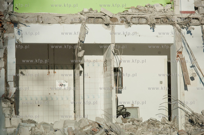 Gdansk Wrzeszcz. Rozbiorka hali sportowej oraz budynku...