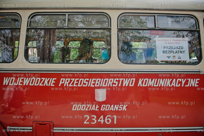 Gdansk. Petla tramwajowa w Jelitkowie. Majowka z tramwajem....