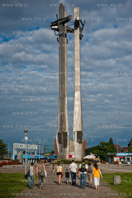 Stocznia Gdanska. Spacer z przewodniczka, bedacy czescia...
