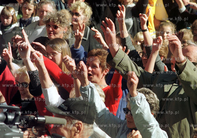 Sopocianie nagrali dzisiaj na molo piosenke o swoim...