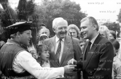 Otwarcie targow Cepeliada w Gdyni. 24.07.1988 4lipiec88_z.kosycarz_p36...