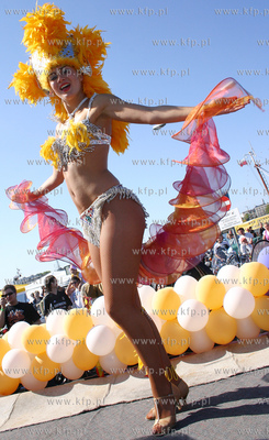 Skwer Kosciuszki Gdynia. Tancerki z zespolu X-Ray z...