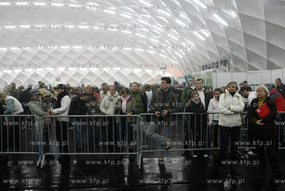 Oficjalne otwarcie lodowiska na placu koncertowym przy...