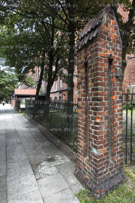 Dzielnica Gdanska, Dolne Miasto plot ul. Kieturakisa...