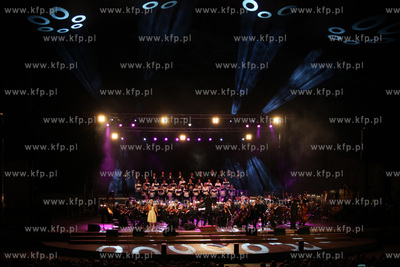 Opera Lesna w Sopocie.Koncert Piotra Rubika Santo Subito...