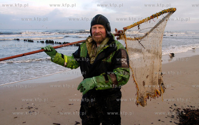 Ustka
W Ustce rozpoczal sie sezon polawiania bursztynu....