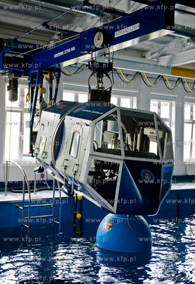 Gdynia. Osrodek Szkolenia Nurkow i Pletwonurkow Wojska...