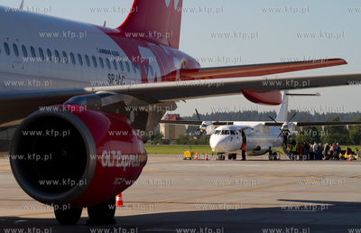 Lotnisko im Lecha Walesty w Gdansku Rebiechowie. Na...