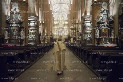 W Bazylice Katedralnej w Pelplinie uroczystościom...