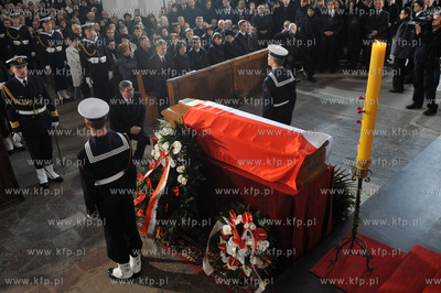 Bazylika Mariacka w Gdansku. Uroczystosci pogrzebowe...