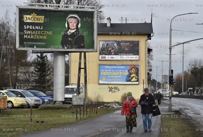 Gdańsk. Oliwa. Reklamy na al. Grunwaldzkiej na wysokości...