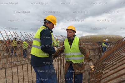Gdansk. Ul. Zaglowa. Poczatek budowy centrum wystawienniczo-kongresowego...