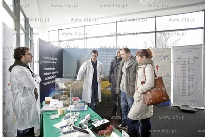 Gdanski Park Naukowo Technologiczny. Atomowy Autobus.
01.12.2012
fot....