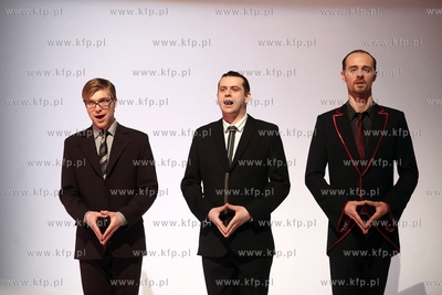 Sopot. Teatr Wybrzeze. Proba medialna sztuki Zycie...