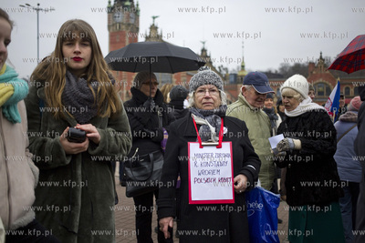 Gdańsk. Placu vis a vis Dworca Głównego. Międzynarodowy...