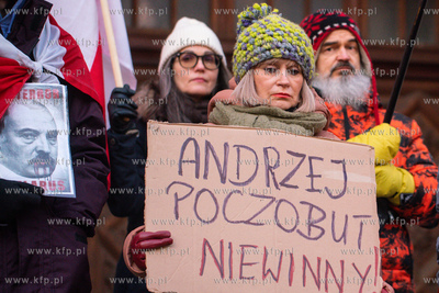 Solidarni z Andrzejem Poczobutem. Protest w zwiazku...
