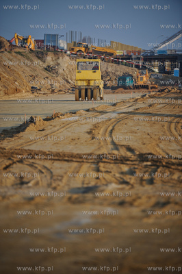 Gdansk. Budowa wezla drogowego Karczemki i trasy WZ....