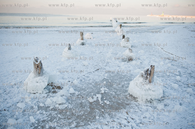 Gdansk. Zimowe mrozne popoludnie na Gorkach Zachodnich....