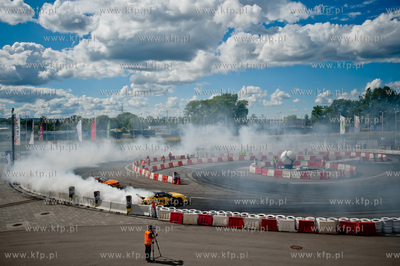 Gdansk. Plac przed PGE Arena. Zawody Drift Masters...