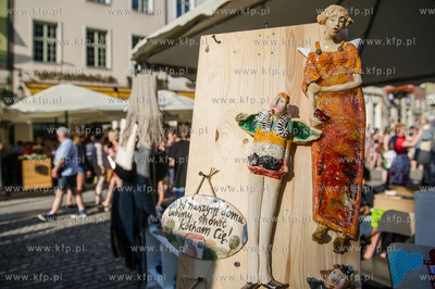 Gdansk. Dlugi Targ. DoMINIk designe - towarzyszacy...