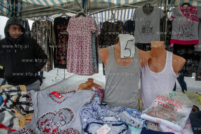 Gielda samochodowa w Pruszczu Gdanskim. Jedno z
najwiekszych...