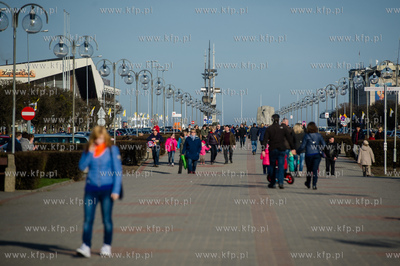 Gdynia. Pierwszy prawdziwie wiosenny, sloneczy i cieply...