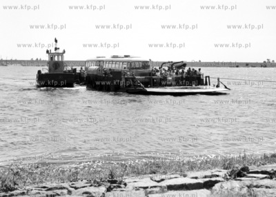 Przeprawa promowa przez Wisle w Swibnie.
01.08.1968
0001379z_lipiec1968
Fot....