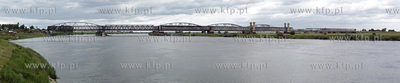 Tczew. Stary most kolejowy nad Wisla zbudowany w latach...