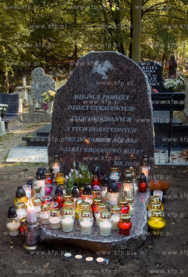 Gdynia. Pomnik dzieci utraconych, dedykowany dzieciom...