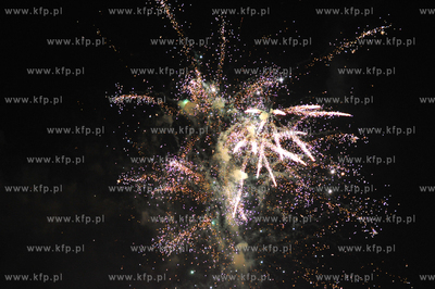 Pokaz fajerwerkow na sopockim molo z okazji nowego...